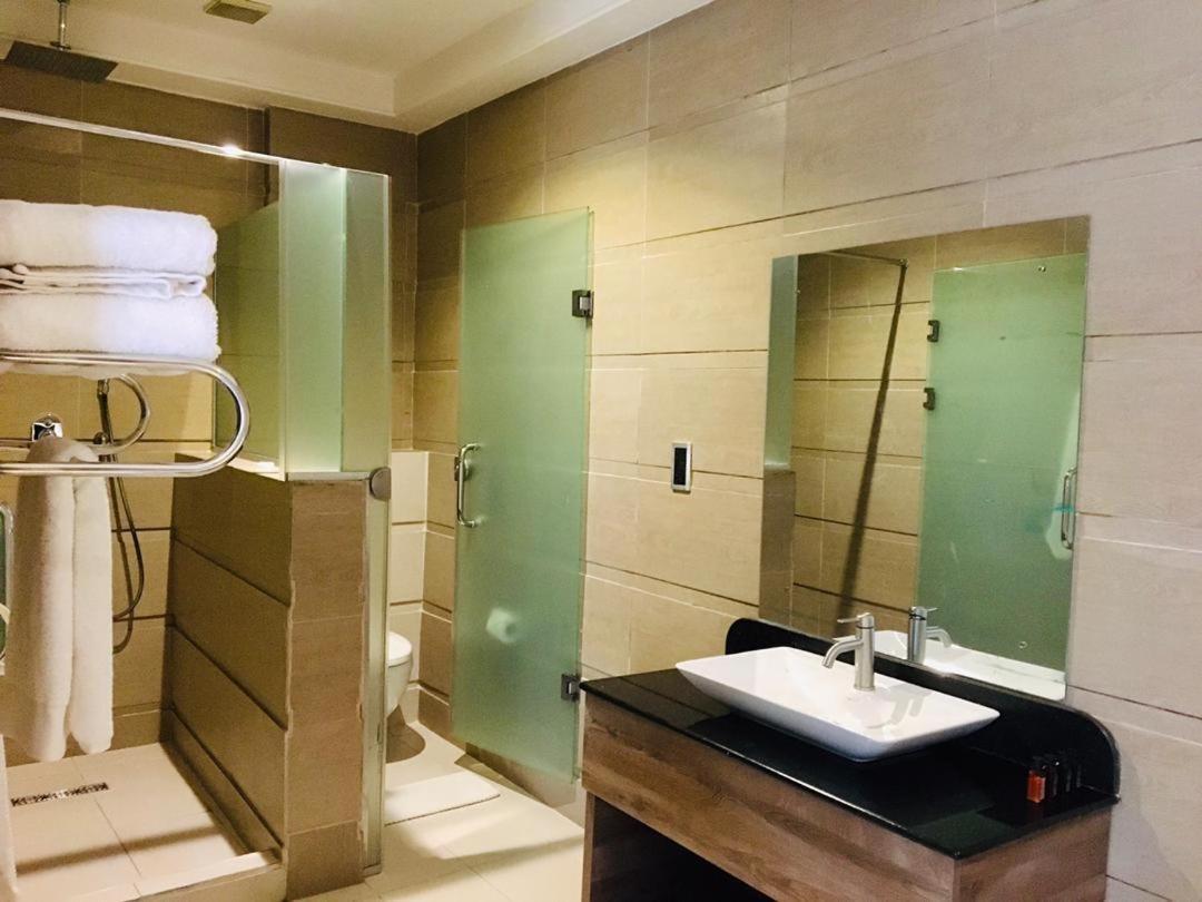 Summerset Continental Hotel Maitama By T E L E Hospitality アブジャ エクステリア 写真