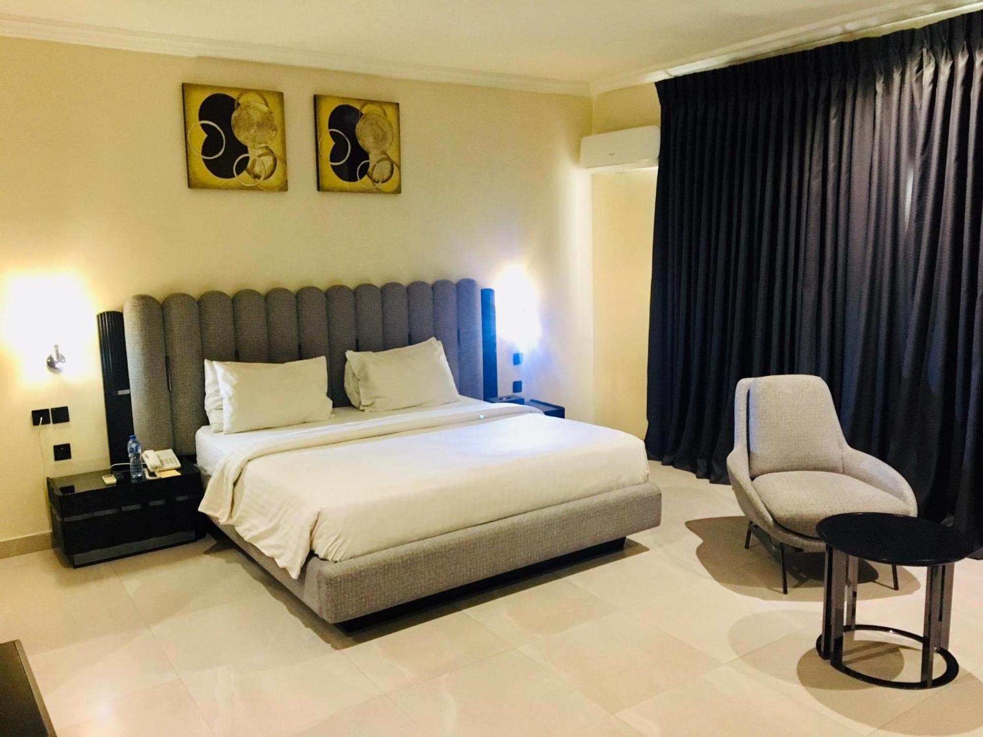 Summerset Continental Hotel Maitama By T E L E Hospitality アブジャ エクステリア 写真