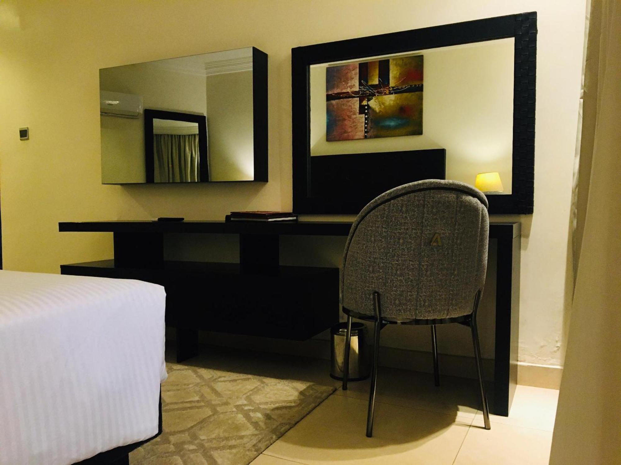 Summerset Continental Hotel Maitama By T E L E Hospitality アブジャ エクステリア 写真
